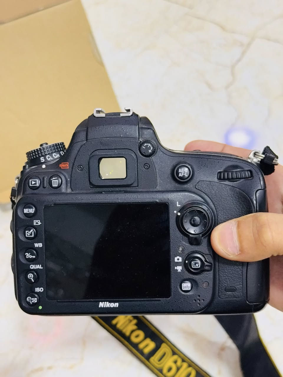 كامرا نيكون D610
عدسه رياضيه 70-300 f4
بطاريه الكامره الاصليه والحزام كيبل البيانات والشاحنه
الاضافات
......................................
رام ٦٤ 
بطاريه اضافيه 
فلاش tt520
تريكر
ترايبود
سوفت بوكس حجم 90
 سعر ٦٠٠ الف


**إذا كنت صاحب هذا الإعلان وتريد حذفه لأي سبب، رجاءا أرسل رسالة إلى الدعم الفني**