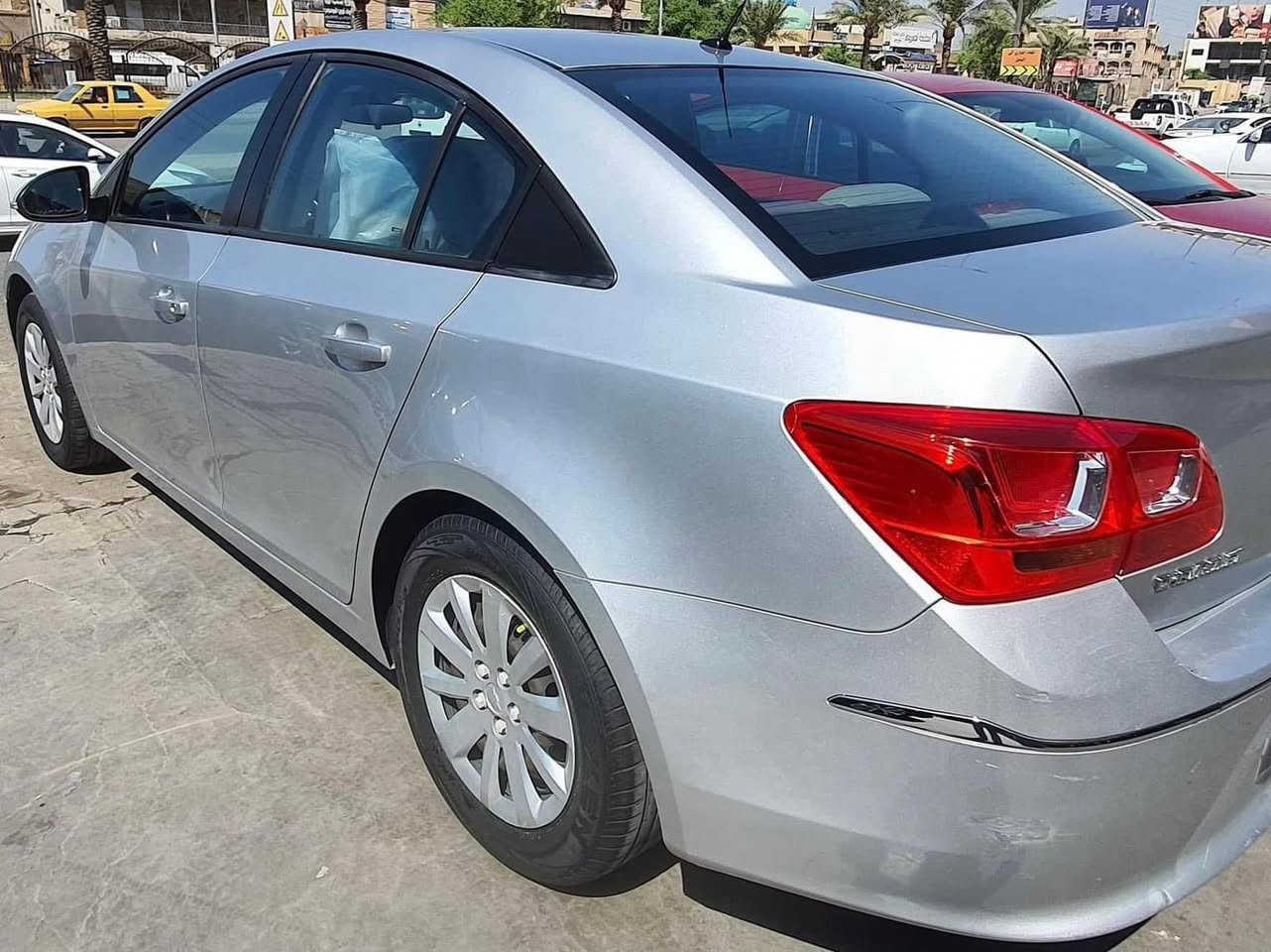 السلام عليكم ورحمه الله
للبيع
شوفرليت كروز 2017 خليجي محرك 1800 المرغوب 
مواصفات Ls
تحكم ستيرن
اشاير بالمري تبريد ثلج وعليها ادامه كامله 
رقم سليمانيه الدولي بأسمي بيها صبغ جاملغ فقط مكاني بغداد 
السعر ٩٤ وبيها مجال

رقم الهاتف ***********
