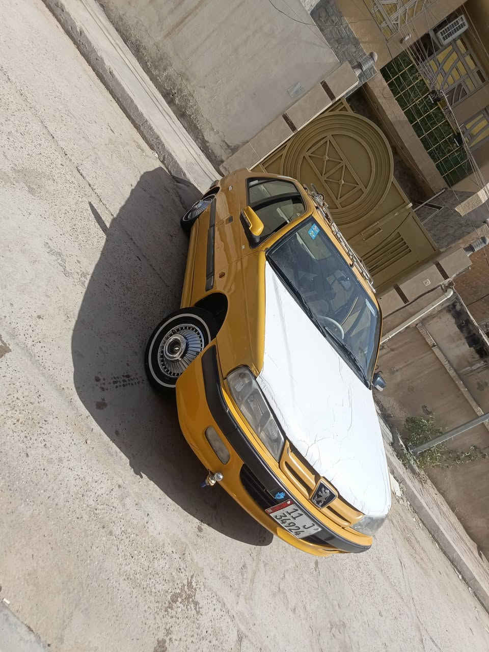 سلام عليكم 
#_من_رخصه_الآدمن
بيجو بارص 2015
مكينه كير كفاله 
حداديه جديده 
السياره خير من الله نوقص بسيطه 
ضربتهه الجاملغ اليسره الخلفي فقط بدون دواخل 
رقم بغداد انگليزي 
سعر 40 وبيهه مجال للشراي 
رقمي/*********** 
مكاني بابل مسيب

