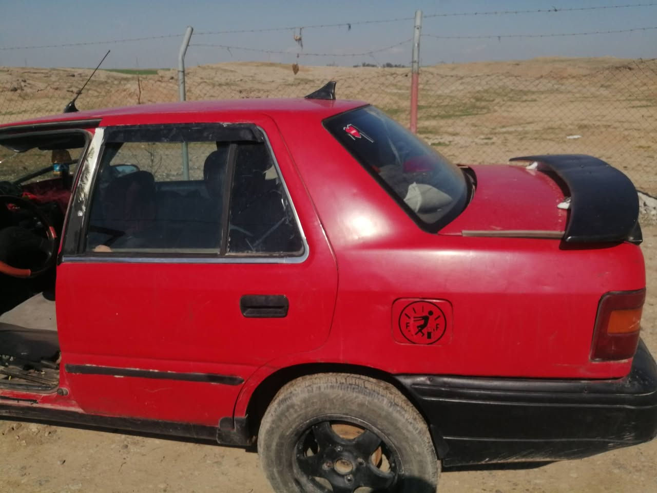 هونداي النترا موديل ١٩٩٢ محرك بدايه صرف كير شرط السعر ١١ وبيها مجال رقم ***********
