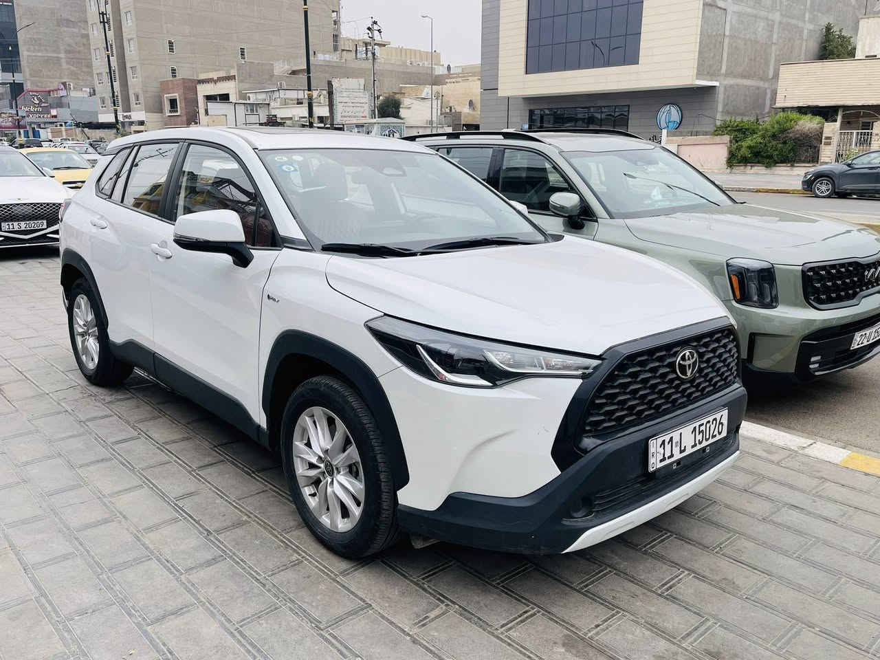 السلام عليكم

كورلا كروس موديل 2024

فول مواصفات 

فتحه داخل احمر كشن كهرباء

قطعتين تبريد

ماشيه 9000 كم

مكان السياره بغداد الكاظميه

السعر 166$ ورقه

هـ***********
