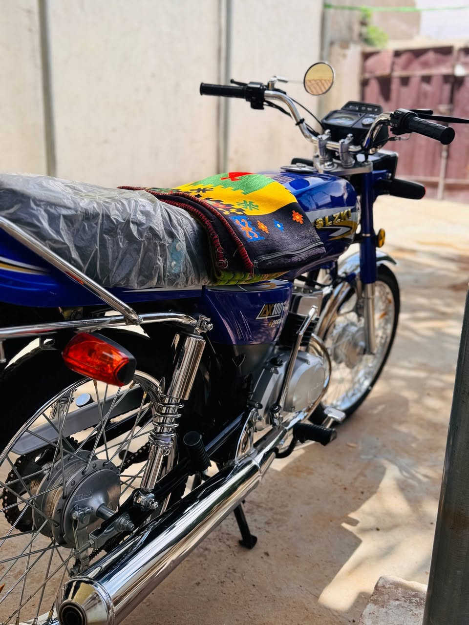 سلام عليكم ماطور سازوكي خبط للبيع او المراوس صارله 12 يوم من طالعه السعر 900 وبيهه مجال حك الجيه مكاني كنطره السلام للاستفسار ع رقم ***********
