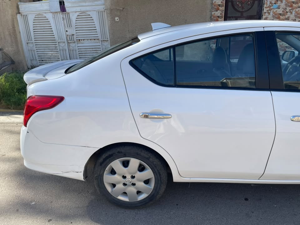 السلام عليكم نيسان سني هندي موديل ٢٠٢٤ ماشية ٤٢ الف كم 
رقم بغداد بأسمي محرك وكير تبريد صدر مكفولات شاشة وكاميرا ويدات نيكل واشاير بالجاملغ الأمامي تبديل صندوق وعندي صورة إثناء ضربه مكاني بغداد السعر ١٢٠  وبيها مجال ***********
