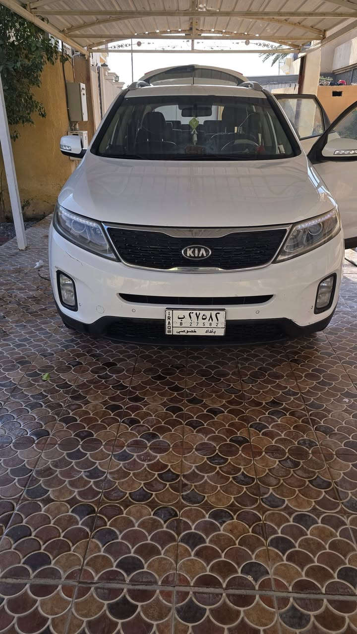 سورنتو موديل ١٤ فول مواصفات خليجي مكفولة كفالة عامة للبيع او مراوس حسب القناعة العنوان رمادي اتصال ***********
