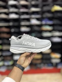Hoka Bondi 7 • مقاس 45 • رمادي فاتح