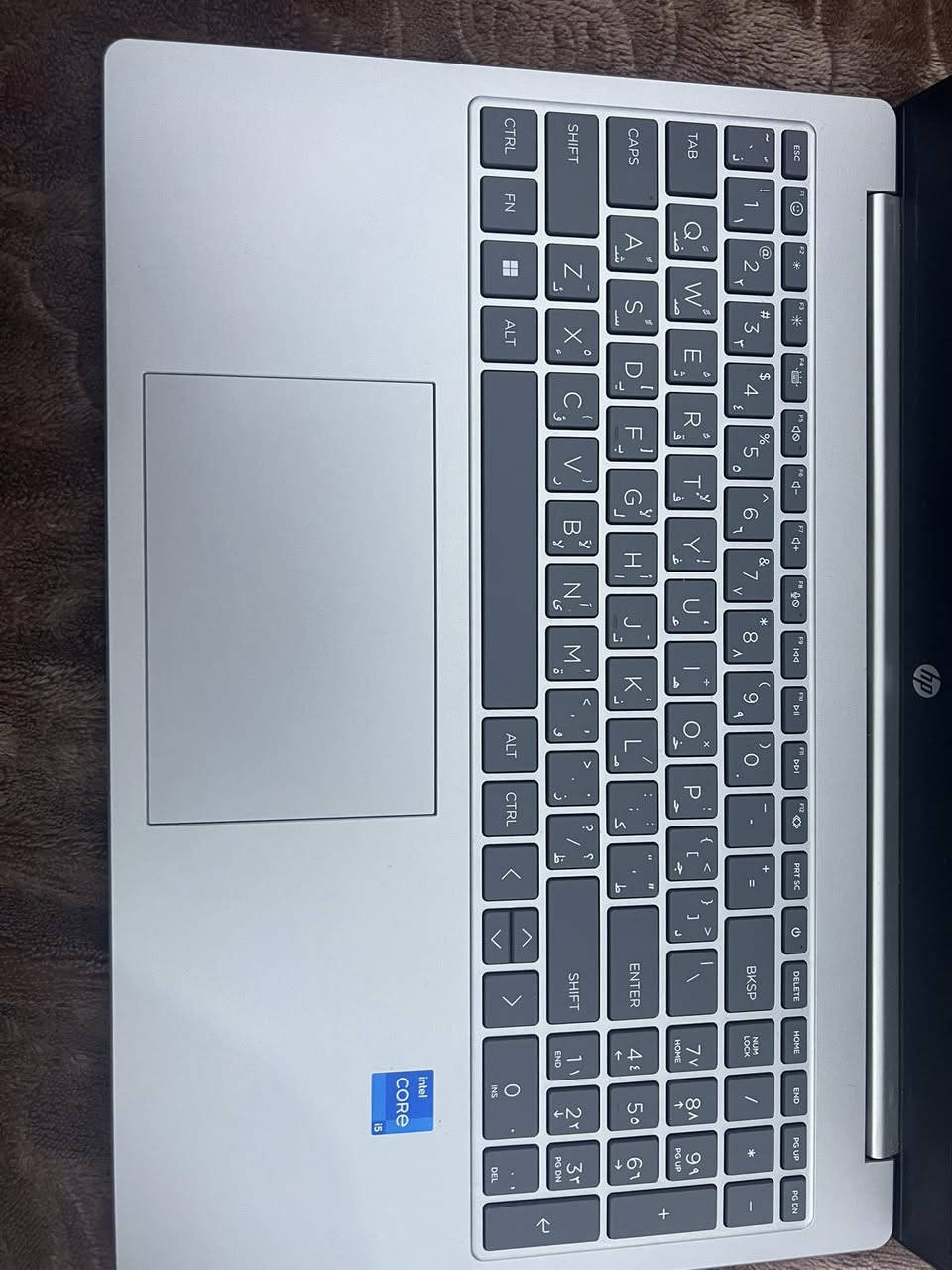 � للبيع لابتوب HP i5 جيل 13
🔹 معالج قوي Intel Core i5

🔹 رام 8GB

🔹 هارد SSD سريع 512GB

🔹 شاشة 15.6 FHD

🔹 نظيف جداً / استخدام خفيف

استخدام قليل شهر واحد فقط 

✔️ مناسب للشغل، الدراسة، البرمجة للعلم الكارتون مع الملحقات الاصليه لحد هسه مامفتوحه 

📍 السعر مناسب 700 الف وبيه مجال قليل 

بغداد مدينه الصدر 

📞 للتواصل خاص او الاتصال 

***********
