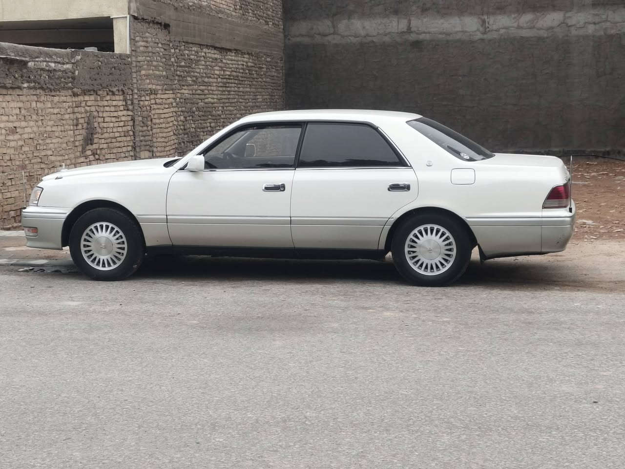 راس الثور فلات مكفوله گص ونقل فقط تحويره فوگ وجوه نجف  السياره كلشي مبدل بيه جديد من حداديه من ويل من غرفه بلصندوك ارايل وره وكدام شاصي 51 مداور وين ماچان غرفه عسليه  *********** السعر 105
