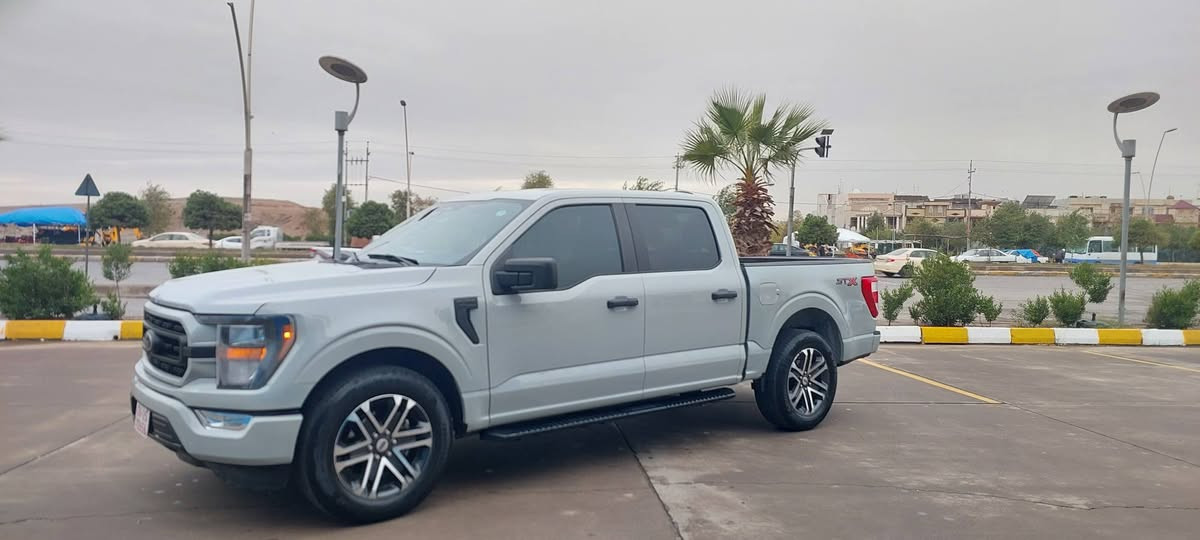 F150 
رەنگ سمینتی 
مودیل 2023
مواسەفات سپۆرت 
لێدران 
یەک جەملغ بۆیاغ 
ئێرباگ سیستەمە 
89 میل رۆیشتووە 
بەرد و راداری بەشەرت 
ژمارە کاتی دوو مانگ 
سعری 240 وەرەقە 
شوێن هەولێر 

***********
*********** أربيل, العراق
