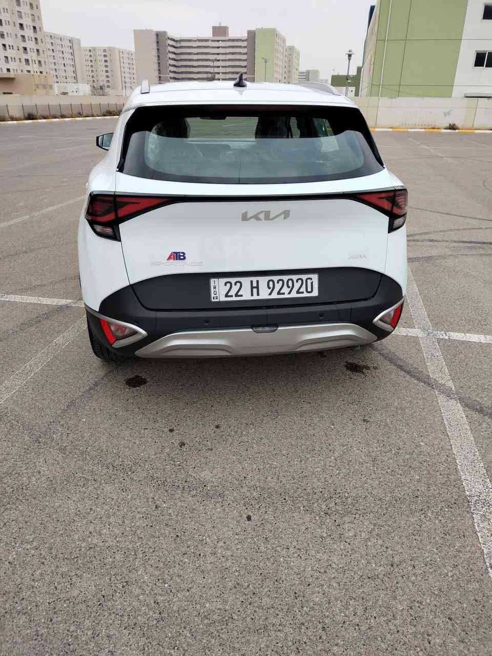 السلام عليكم .
سبورتج 2025 شركة NM
خليجيه ماشيه 38 الف
مواصفات فول عدا بانورامه
محرك 2000
مكفوله سياره مغلفه BBF دعاميات والبنيد
بصمه ابواب صندوك كهرباءكرسي كهرباء سايد بريك بصمه 
كشنات اماميه هيتر 
نقطه عمياء اوتوهولد 
شاشه متصله كاميرا اصليه حساسات
لد امامي ولايت زنون بلادي 
مرايا شفط نضام ترحيب 
تحكم ستيرن جهتين .
نضام تزحلق نضام إيكو.

مكان السياره بغداد مجمع بسمايه
وسعر خاص ***********
