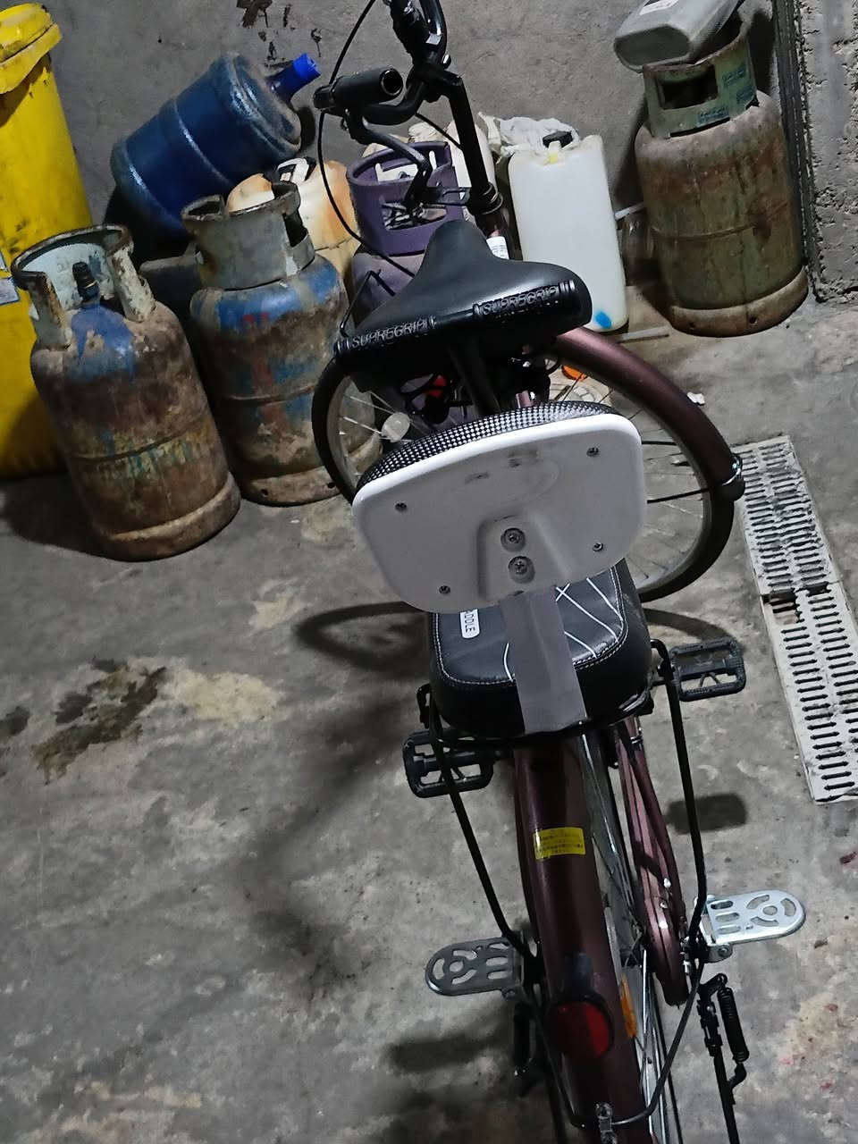 باي سكل بناتي للبيع النوعيه ملوف الباسكل كامل مكمل جديد يخبل وجبزته ويا سعر 145 وبب مجال المكان بغداد الحريه


**إذا كنت صاحب هذا الإعلان وتريد حذفه لأي سبب، رجاءا أرسل رسالة إلى الدعم الفني**