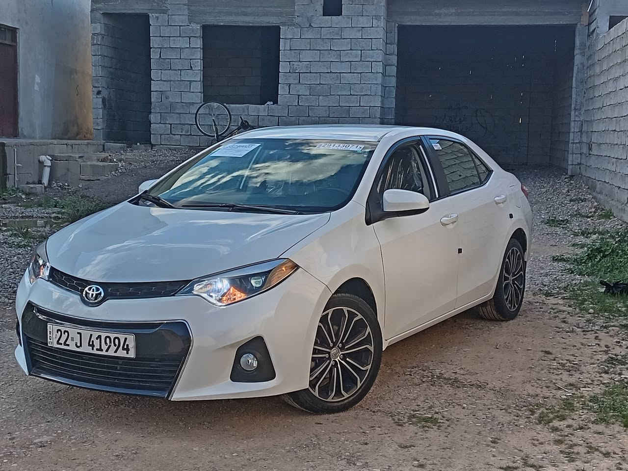 كورله موديل 2016 وارد أمريكي الضرر بوند و جاملق بدون دواخل السيارة بدون بارد محرك ما مفتوح السيارة ماشيه 90  مواصفات تحكمات ستيرن شاشه كبيره بلادي تبريد لمس داخل اسود خمسه ويل كب بلادي السيارة جديده رقم اربيل جديد سنويه جديده هزي جديده حساسات خلفية رقم الجوال *********** الشراي يتصل المكان القياره        ملاحظه السياره لون ابيض ثلجي
