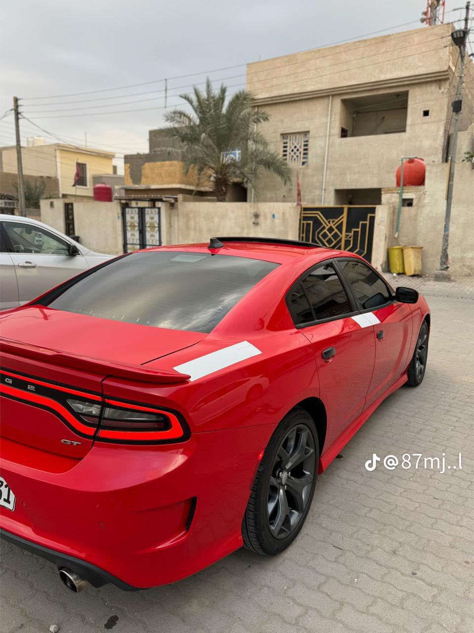 السلام عليكم للبيع جارجر 2019خليجي GTفول مواصفات شركة هارلم كفاله ماعده بارد بسيط بل باب الخلفي سياره جديديه كلش وجاهزه من كلشي رقم اربيل سنويه مجدده اول وكاله مجانيه العنوان بصره حي الخليج الجمعيات ***********
