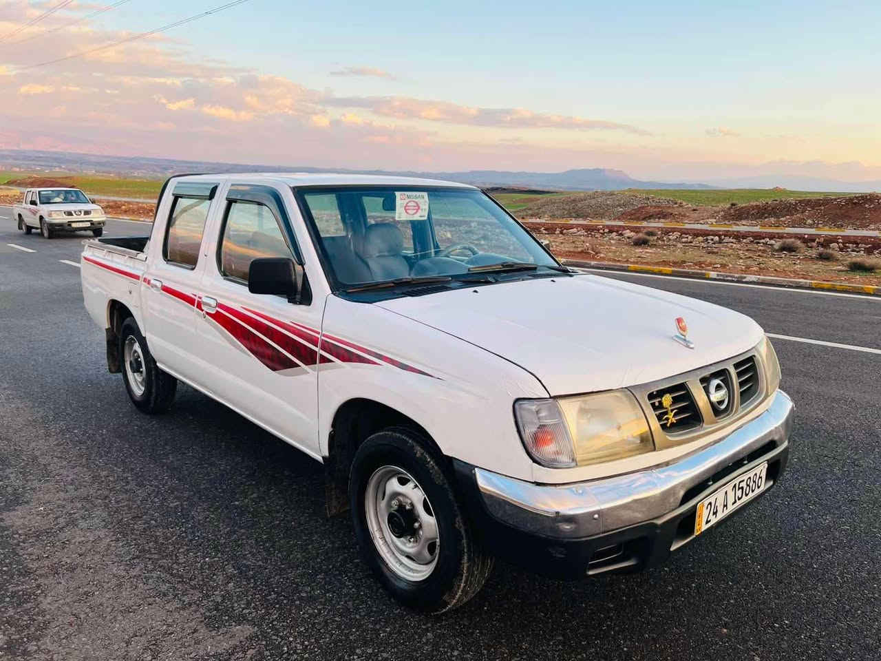 نيسان موديل2002 زيد
 سنوي رقمي هه زه ي تا ٢٠٣١ نوويه. 
چوارتايه ي نوويه. غاز وبه نزين
شاشه ئايپاد /ناوي نيه له حاسيبه به غا
گيرو مه كينه به شه رت ته بريد پاوه ر. 
بوياغ. ٢ پارچه و نيوي هه يه بيناوگرتن
نرخي ٨١ $ معامه لي كه م
***********
*********** كويسينجاك, أربيل
