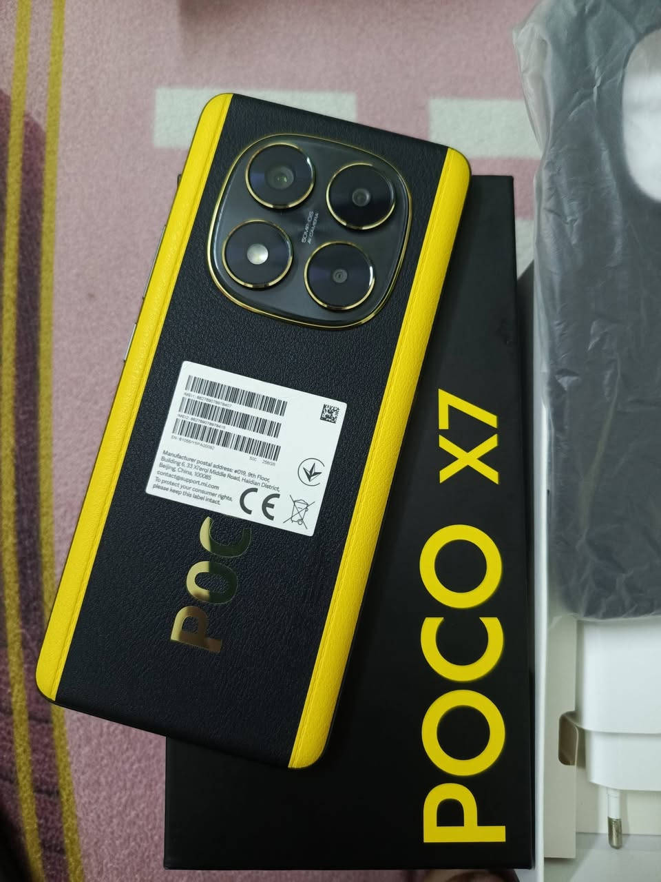 بوكو اكس ٧ فايف جي 

ذاكرته ٢٥٦ عشوائي ١٦ 

نظيف جدا ملحقات كامله 

مكاني بغداد البياع 

للاستفسار الاتصال ***********
