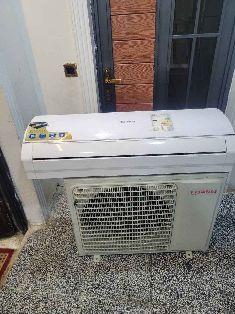 سبلت تكما ٢ طن اخو الجديد جهاز كلش نظيف غازه مقفول غراضه كاملة تبريده ثلج فقط ملغية التدفئة ب ٣٢٥ وبي مجال قليل المكان بغداد للاستفسار 0771387802 بغداد, العراق


**إذا كنت صاحب هذا الإعلان وتريد حذفه لأي سبب، رجاءا أرسل رسالة إلى الدعم الفني**