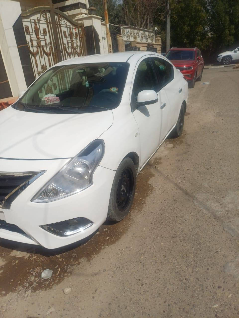 فيرسا مديل ١٣ سنويتها تسقط ب  ٢٧ رقم بغداد مكانها هم بغداد مكينة وكير وتبريد وصدر كله جديد والسيارة جاهزه منكلشي وضربتها بابين السايق وجاملوغ الأيمن الامام بسمبدل ومحدثهه مال٢٥  
سعرها 80 وبيها مجال


**إذا كنت صاحب هذا الإعلان وتريد حذفه لأي سبب، رجاءا أرسل رسالة إلى الدعم الفني**