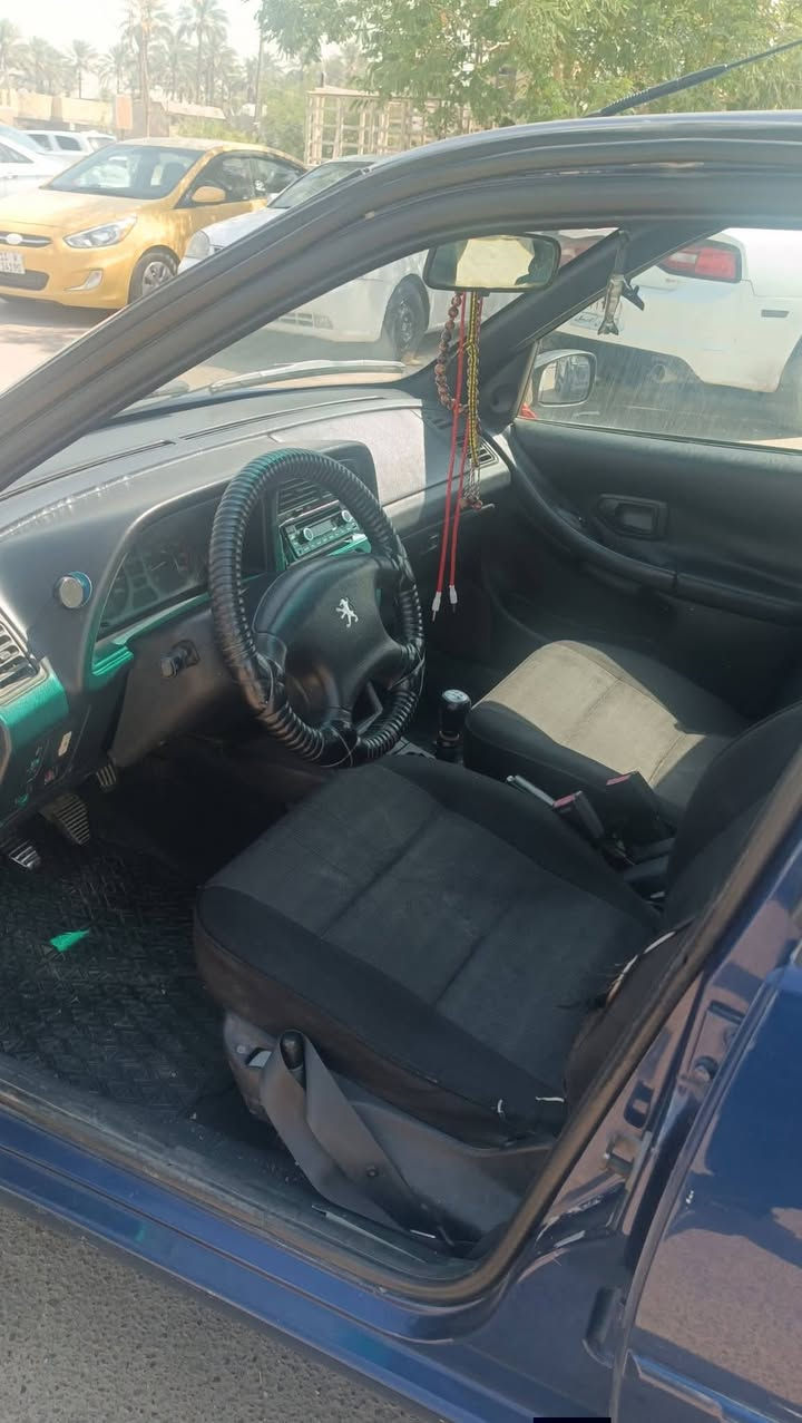 سلام عليكم 306 سيارة بلادية وجاهزة ماعدة طخة خفيفة جوة الصندوك تبريد تدفئة كلهة شغالة تخم تاير السعر 47 وبيه مجال شرط التحويل 
رقم الهاتف *********** 
العنوان الزعفرانية
