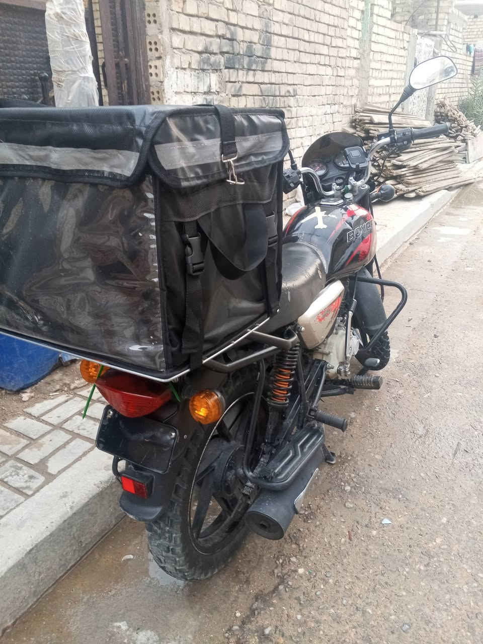 السلام عليكم بوكسر للبيع موديل 2022 سنويه ل2028 راعيهة تليفونه مقفول مكاني بغداد السعر واحد وميتين رقم الهاتف ***********
