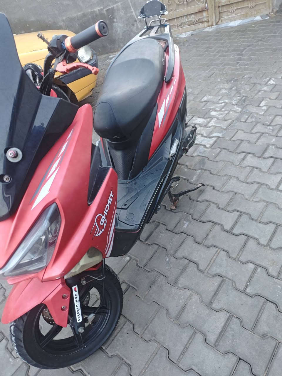 سلام عليكـم دراجه سترونك 23 للبيع نكره سلف رقمي ***********
كهربأيات ڱڵـه. شغاله لايت عالي ناصي اشاير ماعايزه شي دراجه كفرات جدد مامتعوبه مكاني سماوه
