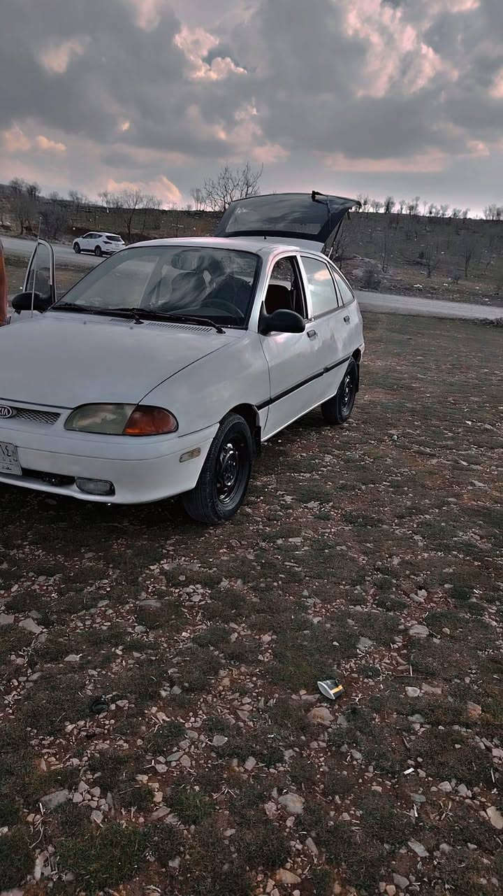 مساء الخير من رخصة صاحب الكروب
كيا افيلا موديل 1996🚗 
 كير محرك بالجيس ✈️ 
 حداديه تايرات كهربائيات جديده💯 
 سنويه وهزه جديده 2031 👍 
عليها سماعات وشاشه ريمكس دمام 🔉 
 تبريدثلج❄️   تدفئه 🔥
السياره جاهزه من كلشي نقصها فقط جراد بالصبغ و رواج بدون حادث سعر 23 قفل تواصل هاتف☎️  ***********
