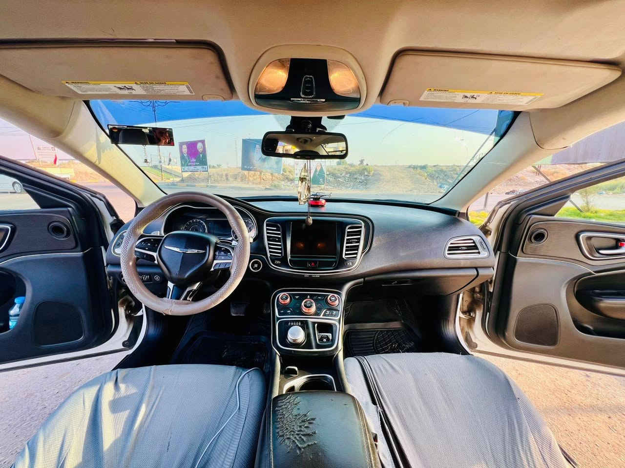 السلام عليكم
موديل 16 
مكينة 3.6 صار شهرين من بدلته يعني جديده
قطعتين تبريد
كروز سرعه
فتحة سقف
3 بصمات
شاشة كبيرة
سستم صوت سوني رهيب مع زرع سماعات اظافيه يعني الصوت تفليش
وبعد مواصفات كثيرة معروفه السيارة مال جناي يعني تاخذه فلس ماتذب عليه واليريد تفاصيل اكثر يراسلني ويتدلل السعر 105 ومجالها قليل***********
