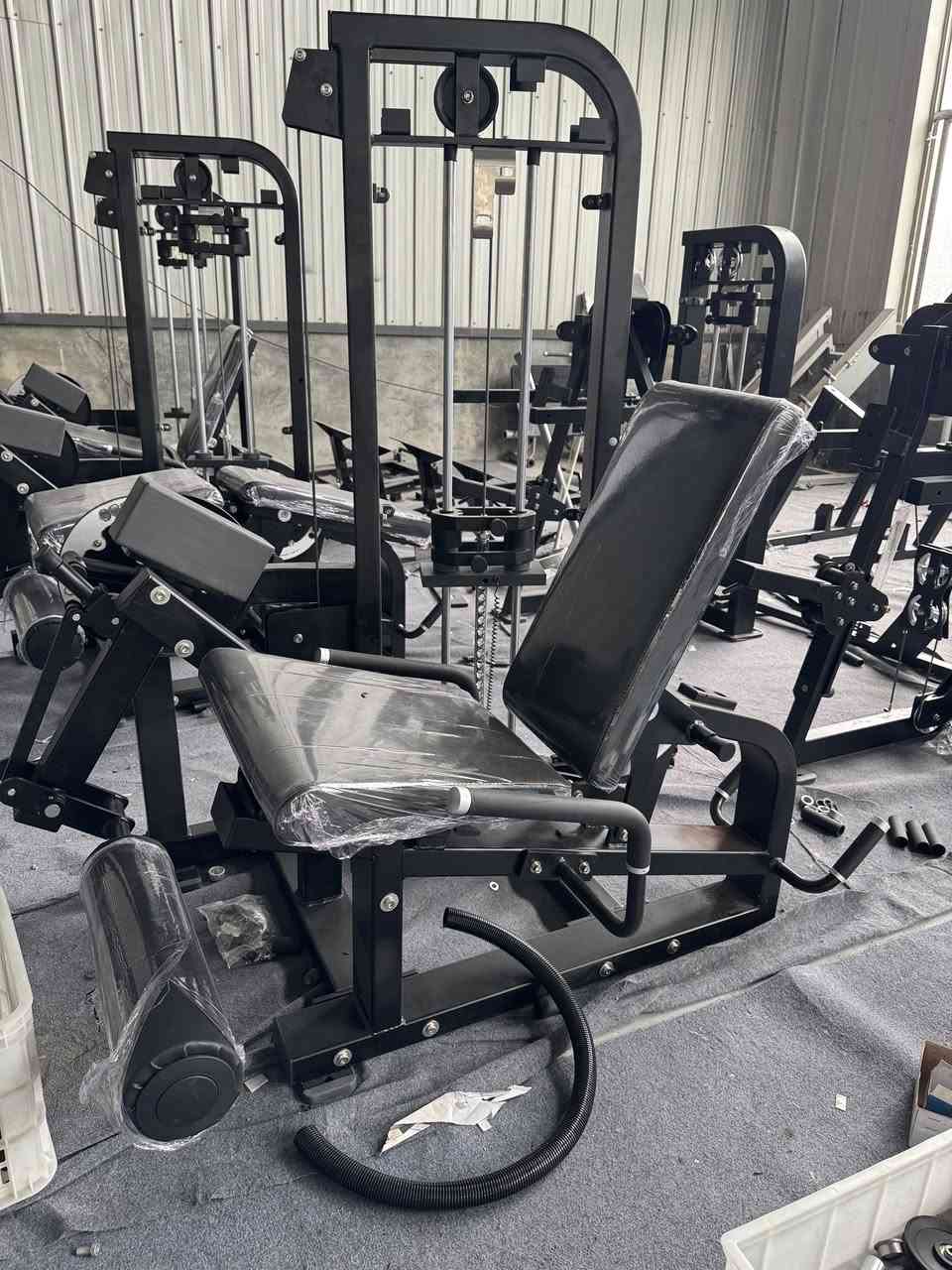 Seated Leg extension/ prone leg curl
Dual Function 
Cushion is PU+Foam
Whastapp:86 15153423995

#legextension
#legcurl
#gym
#fitness
#legtraining
#gymmachine


**إذا كنت صاحب هذا الإعلان وتريد حذفه لأي سبب، رجاءا أرسل رسالة إلى الدعم الفني**