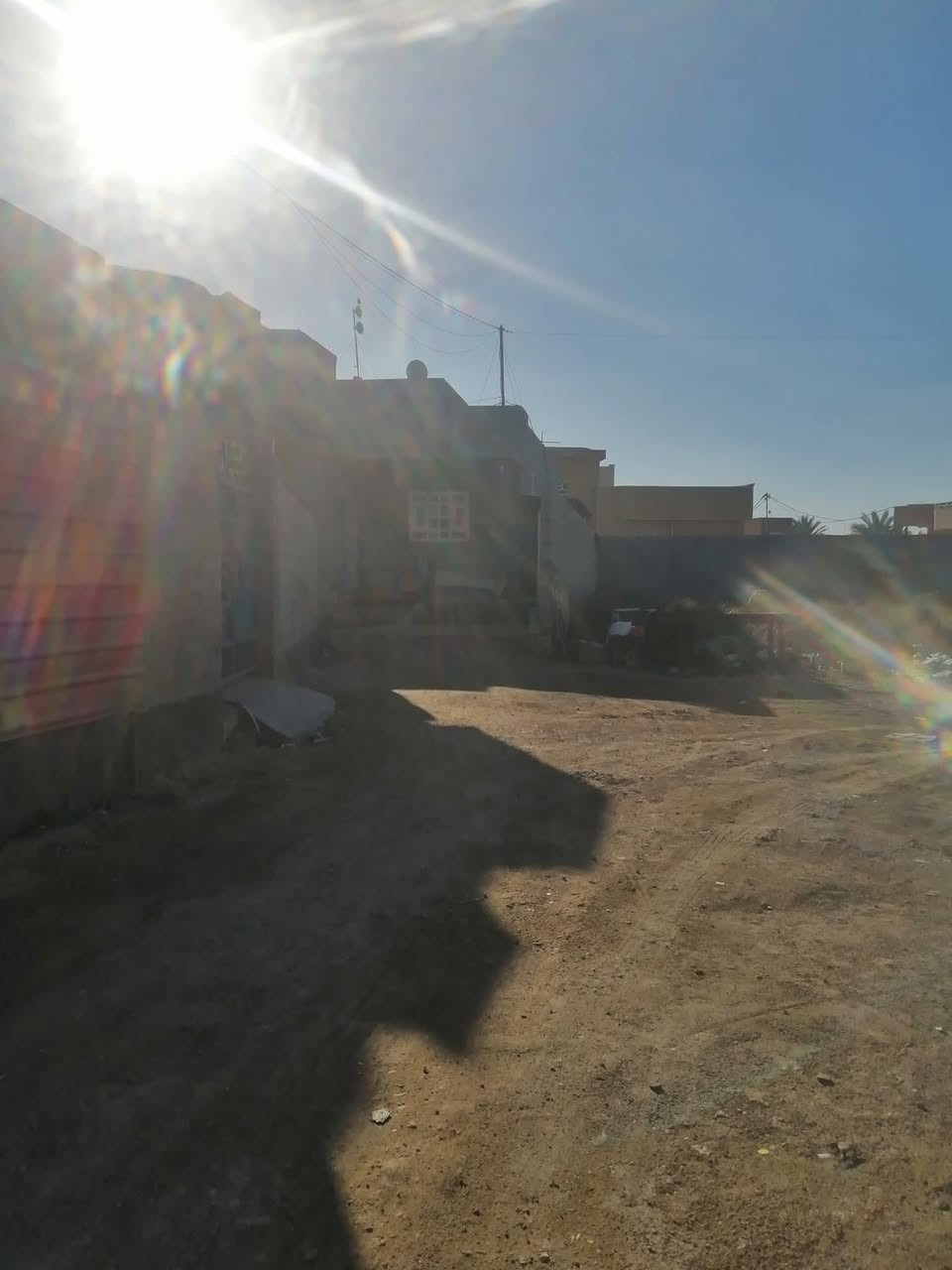 للبيع خلف جامع الواثق سند زراعي تحويل مباشر المساحه350السعر100 قابل للتفاوض ***********
