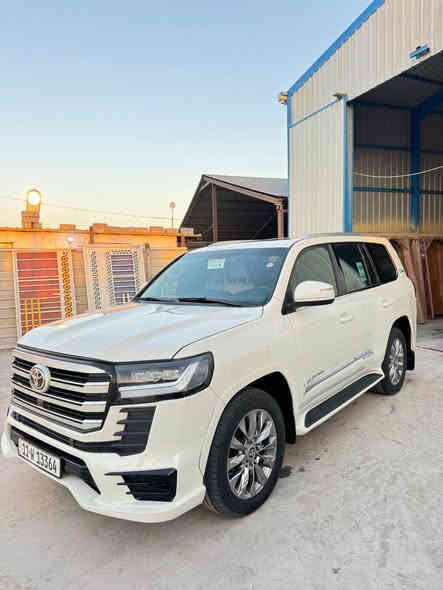 لاندكروز مديل 2008 محدثه 23 السياره جديده كارتون مواصفات vx مكفوله من الضربه والصبغ ما عدى قطع التحديث 8 سلندر شرط الكفاله تخم تاير حداديه تبريد رقم بغداد مشروع وطني رقم جديد سنويه جديده هزه جديده التحويل ثاني يوم السياره كلش مناسبه سعرها 290 وبيهه مجال بسيط حك الجيه بس رقم الهاتف *********** عنوان السياره بصره المدينة
