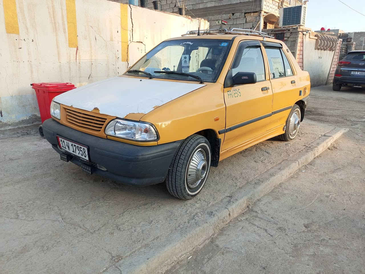 السلام عليكم سايبه 2015  مكينه وكير جديده مصفره هيه وغرامات رقم جديد صدر امامي وخلفي  جديده كهربائي كلها شغاله شواصي بلادي لا ضربه ولا تبديل تحويل شرط مكاني بغداد الجزيره السياحيه السعر 37 وبيه مجال ***********
