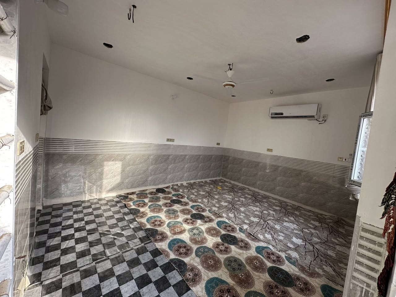 سلام عليكم بيت للبيع في منطقة الامام عون ١٠٠متر في شارع البانزيخانه رقم الهاتف ***********
