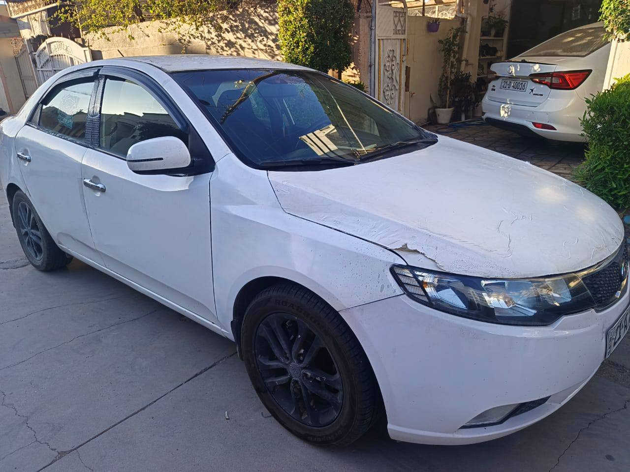 كيا سيراتو 2011 
رقم سليمانيه 
صبغ عام وتاجيه صفحه السايق
كير ومحرك مكفولات. 
حدادية نص عمر الغرفه على وضع البلاد تبريد وتدفئه شغالات 
مكان السيارة كركوك للاستفسار مراسلة الرقم ***********
