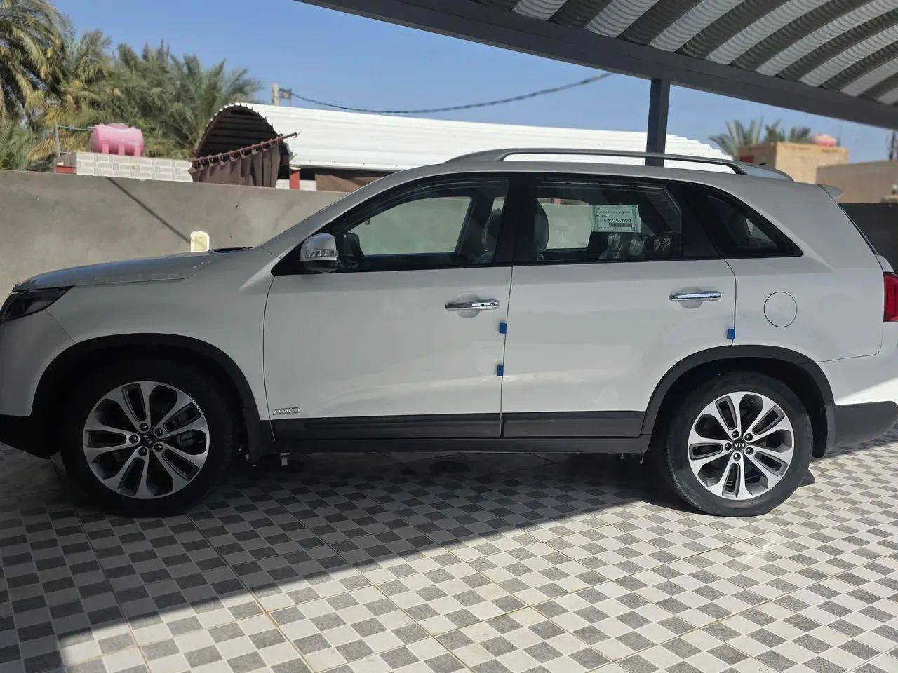 السلام عليكم اخوان
((((( قطعه وماكو بموديله انضف منها )))))
.
كيا سورنتو  2015  كويتية  
 6 سلندر محرك 3500 بلادي وضع الشركه مكفولل
ـــــــــــــــــــــــــــــــــــ
مواصفاتهاااا
ـــــــــــــــــــــــــــــــــــ
فوول 1/1 اعلى فئه بالسورنتو واعلى المواصفات 
7راكب 
كشن كهرباء 
مانع انزلاق  
نظام ECO
  دفع رباعي  فورويل
مثبت سرعه 
3قطع تبريد
بصمة تشغيل 
وبصمة ابواب 
انارة ترحيب عند الاقتراب
مري شفط اشارة بالمري 
كامرة خلفيه  
حساسات امامية 
كشنات جلد 
كشنات اماميه خلفيه . تدفئة تبريد 
ذاكرى ميموري
لد امامي خلفي 
داخل قرميدي 
بردات خلفيه بلادية 
ستيرن تدفئه  
سيارة بأسمي سنوية جديده وهزه جديده
 رقمها بغداد الجديد 
السيارة ماشيه ٦٤ الف فقط . حقيقي
 كفالة عامة من الصبغ والتبديل صور السونار بالمنشور 
الموقع : الديوانية 

على معرفة السعر اتصلل ودلل مداور ثاني يوم 
*********** 
***********
الرقم الاثير بي واتساب
أخوان رجائاً شراي يتصل ويدلل مو شراي يرفع المنشور بكلمة يالله
