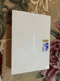 ايباد شاومي 6sبرو غراضه كامله نضيف كلش بطاريه 10000ذاكره 512  السعر ب4...