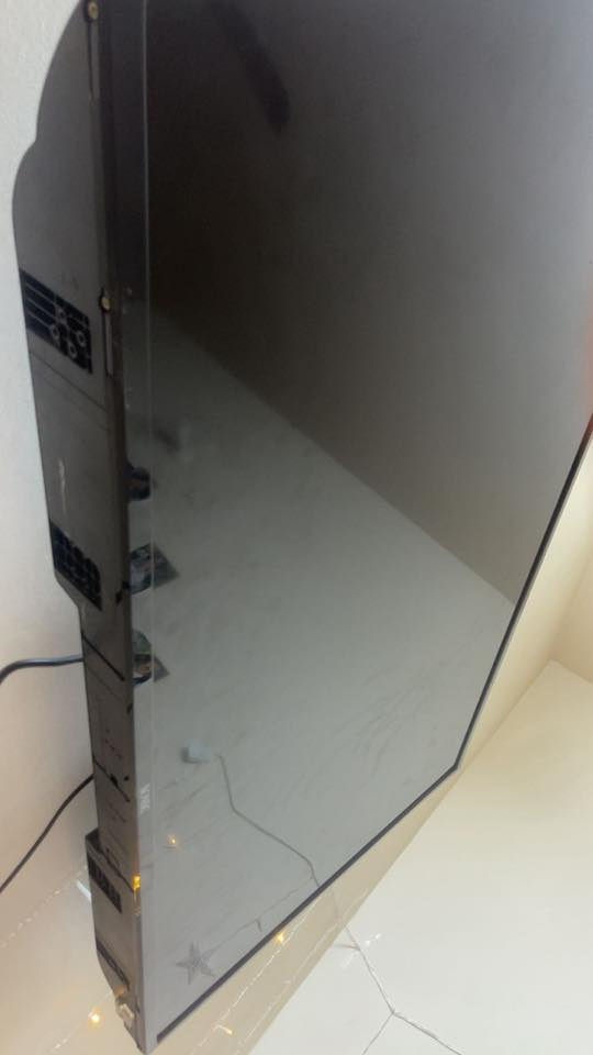 السلام عليكم بلازمة 42البيع السعر 150 مال مستعجل محتاج فلوس او اريد ابيع اتصل ***********
