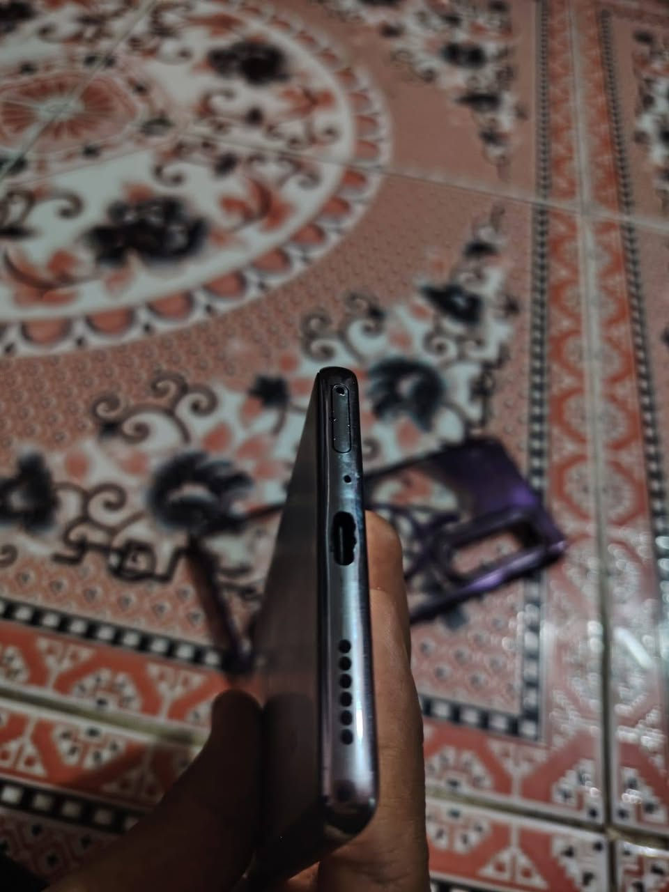سلام عليكم شباب تكنو كامو 40برو 5Gجاهز نضيف كلش ذاكر 256عشواءيه 8+8بطاريه 5200 معالج 7300 شاشه 144هيرتز 90فريم بوبجي جهاز بي بس الايسي مال شريحه ما يشتغل ملاحقات شاحنه 120واط سعره 250 قفل قفل بدون احراج واساب موجود بس ***********
