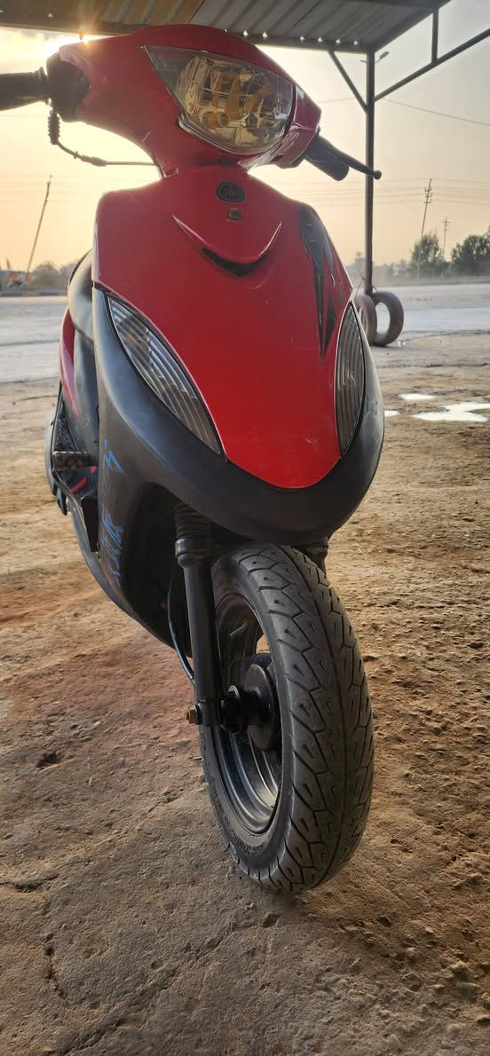 سلام عليكم دراجه ماكس بلاديه نضيفه وحلوه كلشي شغال بيهه تايرات جدد /السعر
475 وبيهه مجال للطيبين /المكان الحصوه
***********
