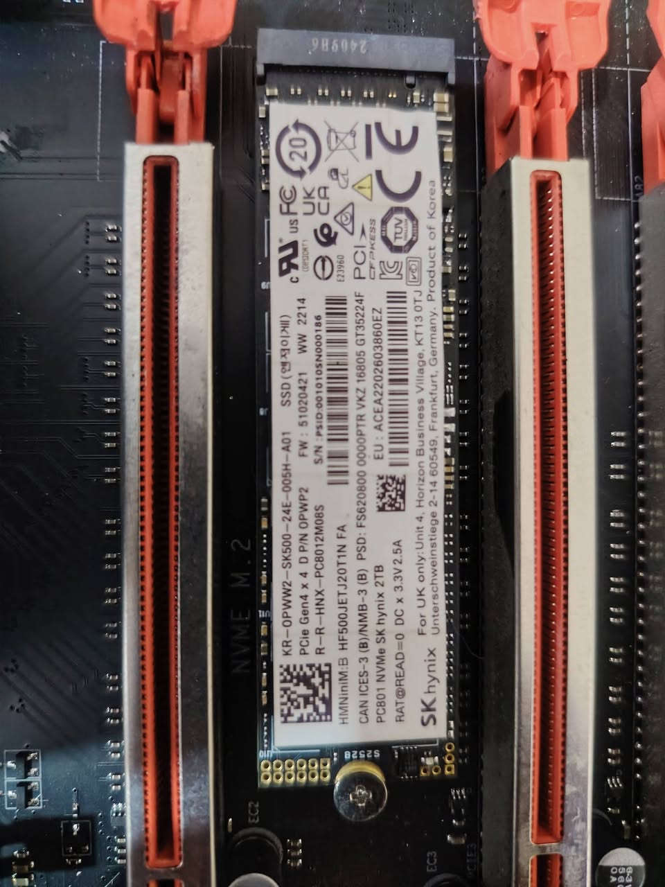 كومبو
معالج عدد 2 Xeon E2680v4
هارد NVMe SK hynix 2T
رام 32 16x2 
مبردات اثنين 
الكومبو شغال ومفحوص 
السعر 500


**إذا كنت صاحب هذا الإعلان وتريد حذفه لأي سبب، رجاءا أرسل رسالة إلى الدعم الفني**