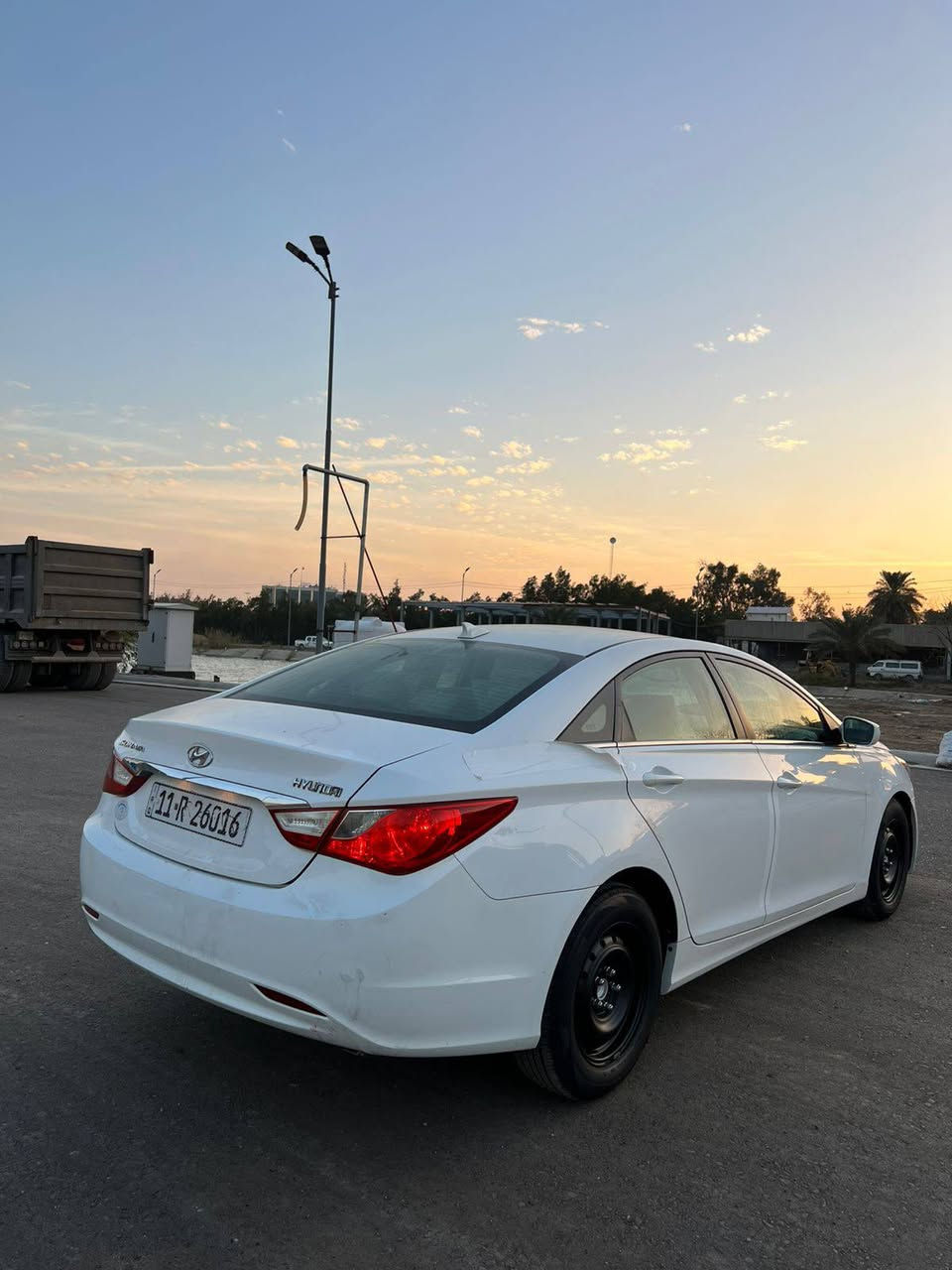 السلام عليكم سوناتا 2013 ماشية 78 مكفولة كفالة عامة ما عدة شوية بل بنيد صبغ مكينة 2400 فول ما عدة فتحة وبصمة سنوية ل 30 بسمي السعر 117 العنوان بغداد الرقم ***********
