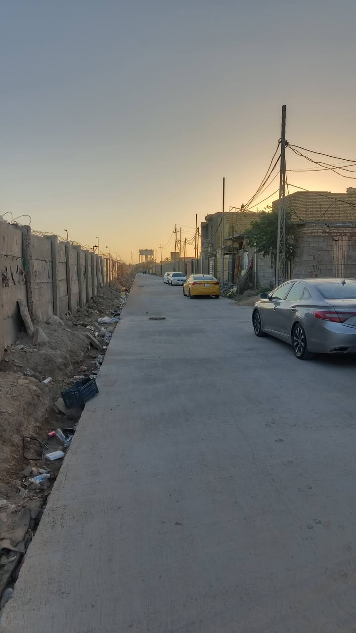 بيت لبيع ١٠٠ متر قرب مجسر السكان ***********
