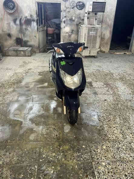 سلام عليكم دراجة سكنس فحل الدراجة مكفولة كلش نضيفة مابيهة نقص مكاني بغداد المشتل الصالنصة البلادية موجودة السعر650وبيهة مجال رقم الهاتف ***********
