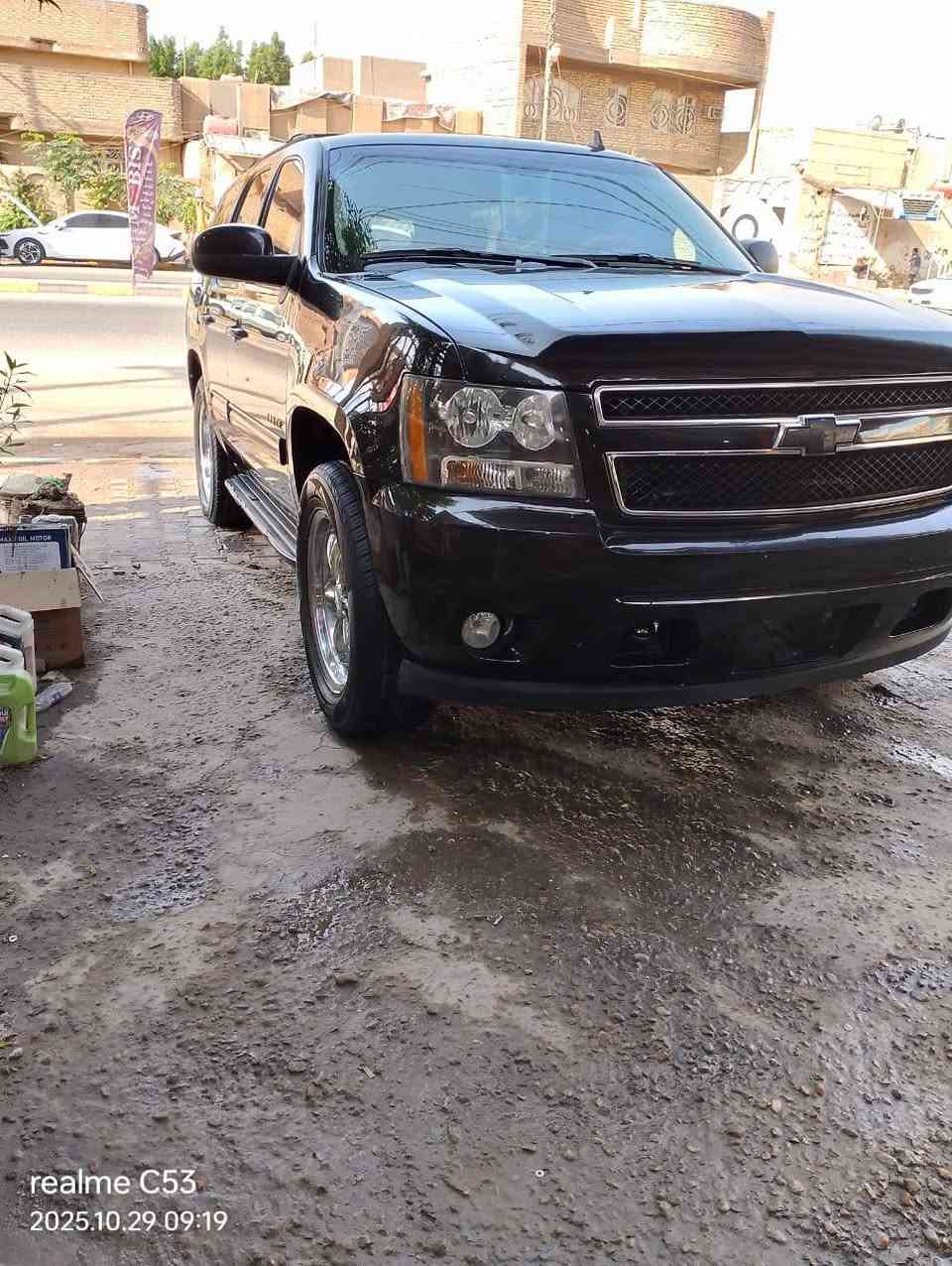 سلام عليكم تاهو للبيع ادوات ادوات ارقام وسنويه طبق الاصل احلى من الصور طك الكارتون كفاله عام من الكص والصبغ 2011 وارد امريكي فول مواصفات 1/1 تخم تاير حداديه تبريد مكينه كير كفاله السعر 110 او بيه مجال حك الجيه مكان السياره النجف للاستفسار ه/***********
