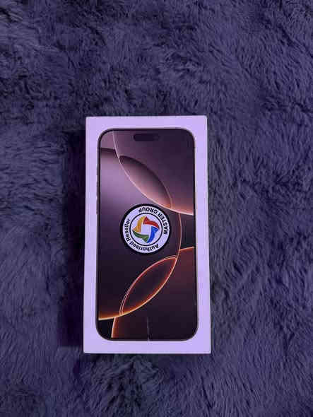 السلام عليكم 
ايفون 16 pro max  للبيع 
الذاكره 256
البطاريه 100
دورات الشحن 162
نضافه الجهاز 100/100 
نموذج m
الجهاز كامل مكمل لوك 
الجهاز بعده بالضمان 
الجهاز ضمان  ماستر 
السعر مليون و400
للتواصل ***********
