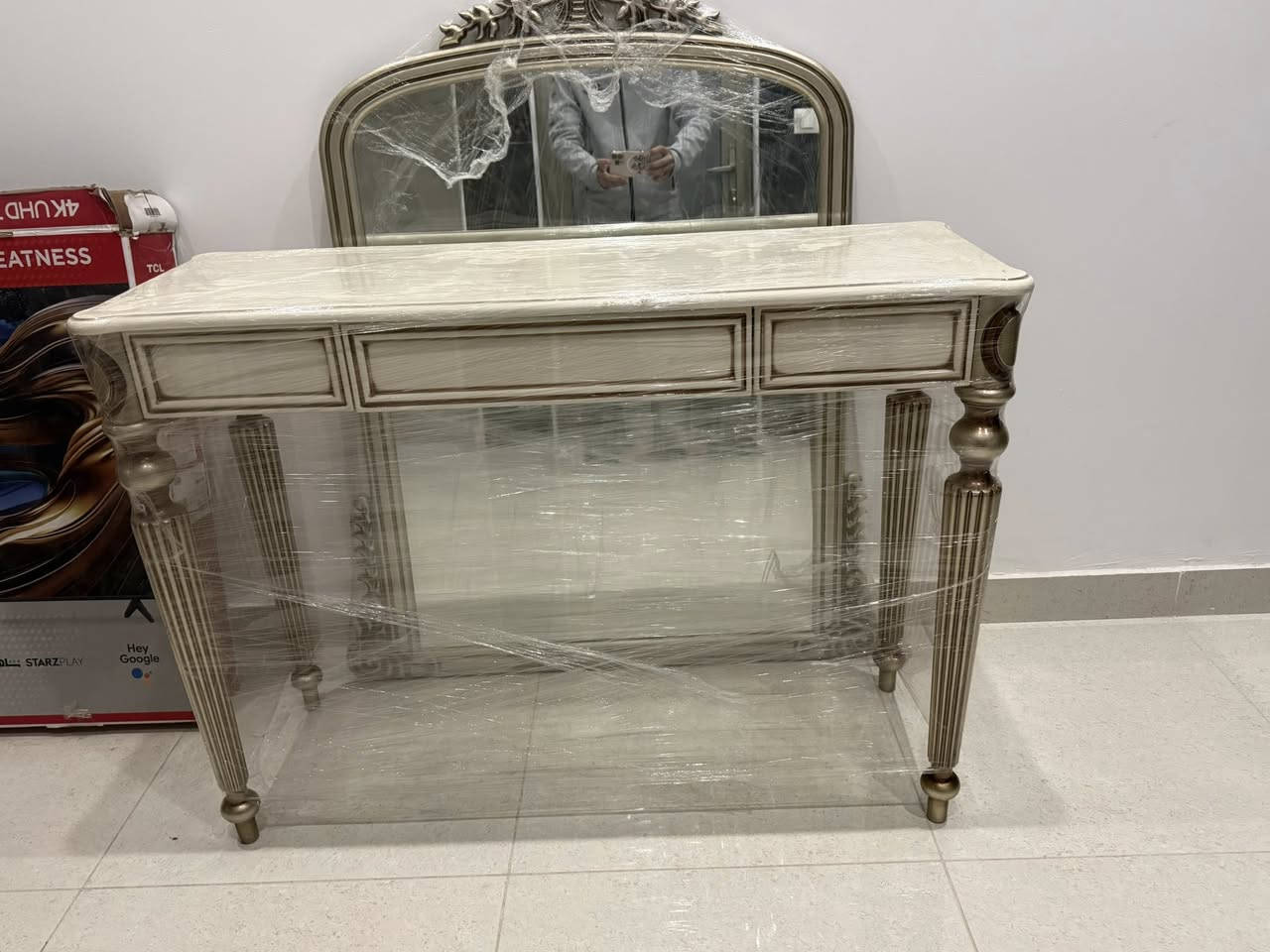 السلام عليكم سيت كامل نضيف مريا وكونسل سعر ١٥٠ وبي مجال شي بسيط عنوان بغداد التاجيات رقم ***********
