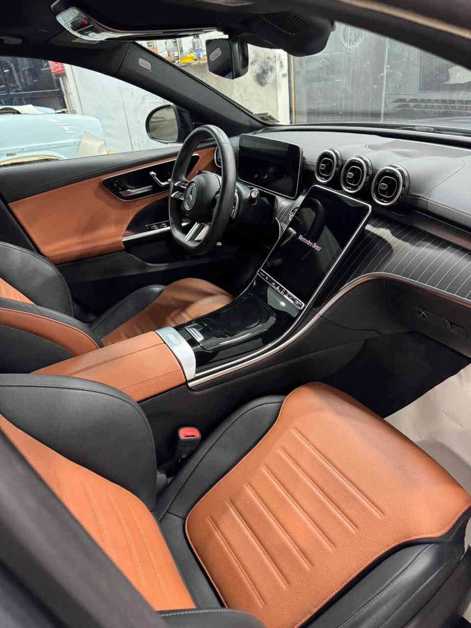 Mercedes-Benz C300 
وارد امريكي 
موديل ٢٠٢٣ 
ماشي سيارة ٢٨٠٠٠ كيلومه تر 
سياره فول مواصفات بدون نواقس ره قم كاتي 
💸💸💸💸💸٣٥٥$💸💸💸💸💸
📲*********** أربيل, العراق
