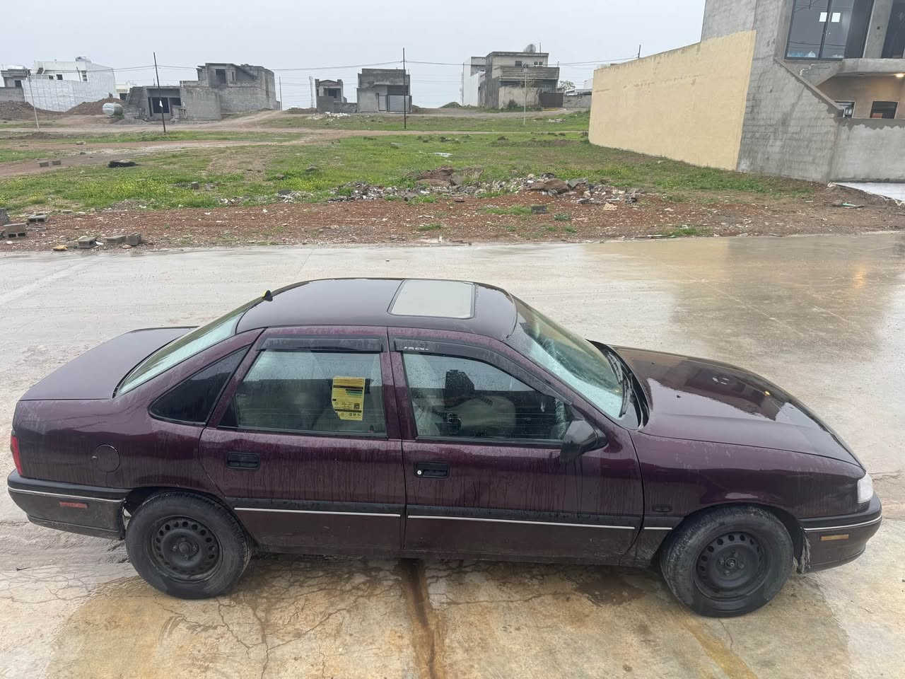 اوپل موديل 1993زور پاكه تايه ي تازه هه مو گياني به شه رت بي ليدراو  تازه بوياغ كراوه بي مه سرف ده فتر بنزيني هه يه رقمي به سر جوه *********** كركوك, العراق
