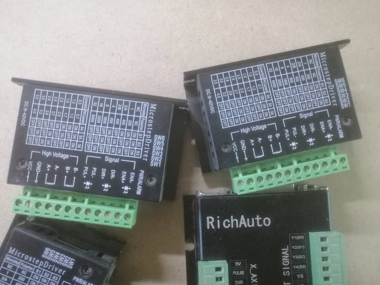 متحكم A11 و عدد 3 درايفرات TB6600 كلهن شلعه سعر 200 الف ويه التوصيل


**إذا كنت صاحب هذا الإعلان وتريد حذفه لأي سبب، رجاءا أرسل رسالة إلى الدعم الفني**