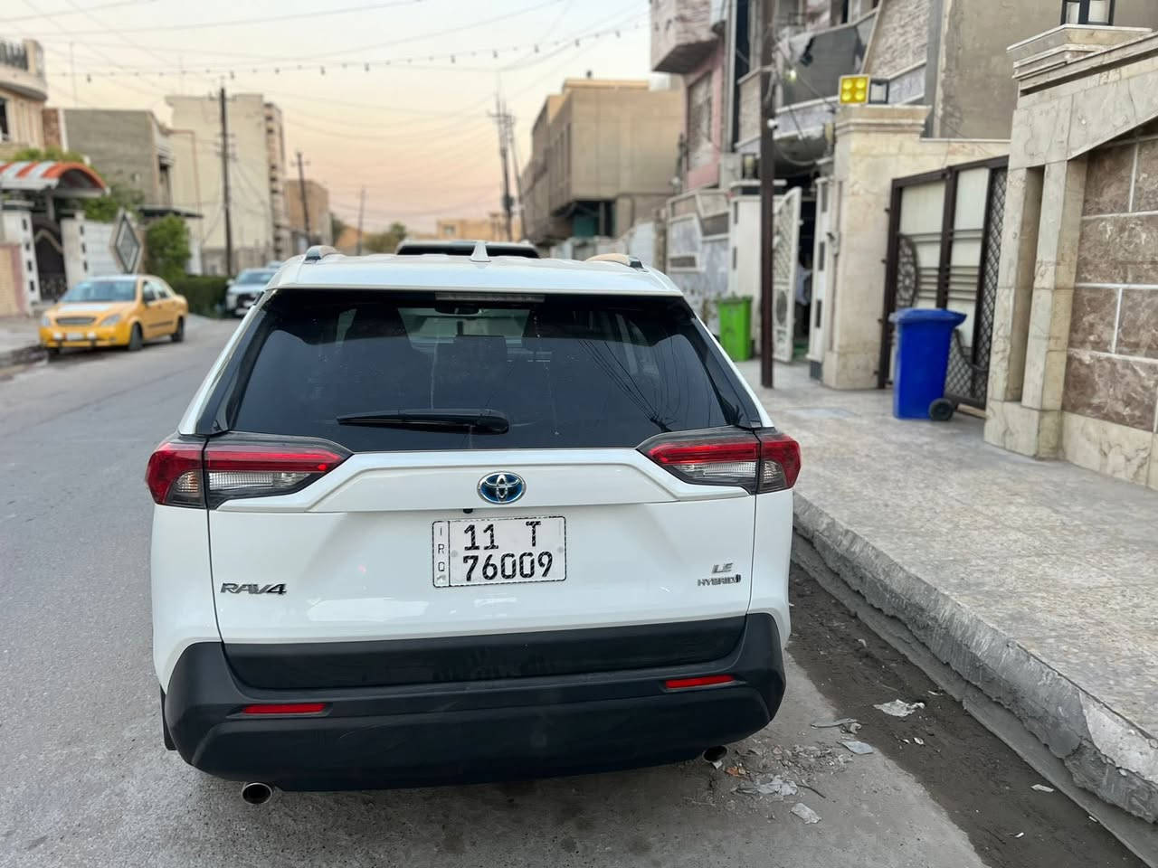 السلام عليكم
تيوتا راف فور موديل 2024 وارد امريكي هايبرد حادثها جاملغ وبنيد مصبوغات والبنيد مبدل فقط  لباقي ليبل واحد  مكينة 2500 مواصفات LE رقم انكليزي ابسمي ماشية 43 ميل اي نقص مابيها مكاني بغداد الجديدة السعر190 وبيها مجال بسيط بيع فقط بيع فقط ***********
