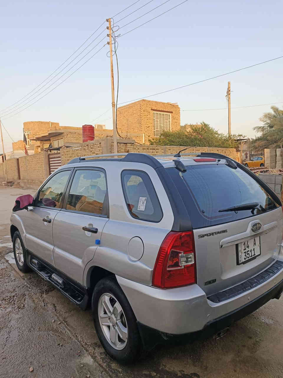 سلام عليكم سبورتج 2009 خليجي السياره بيه بارد بل الجنطه والباقي كفاله السياره جاهزه تخم تاير حداديه  بسمي تحويل ثاني يوم  سعر 125 او بيه مجال مكاني ناصريه سوق الشيوخ ***********
