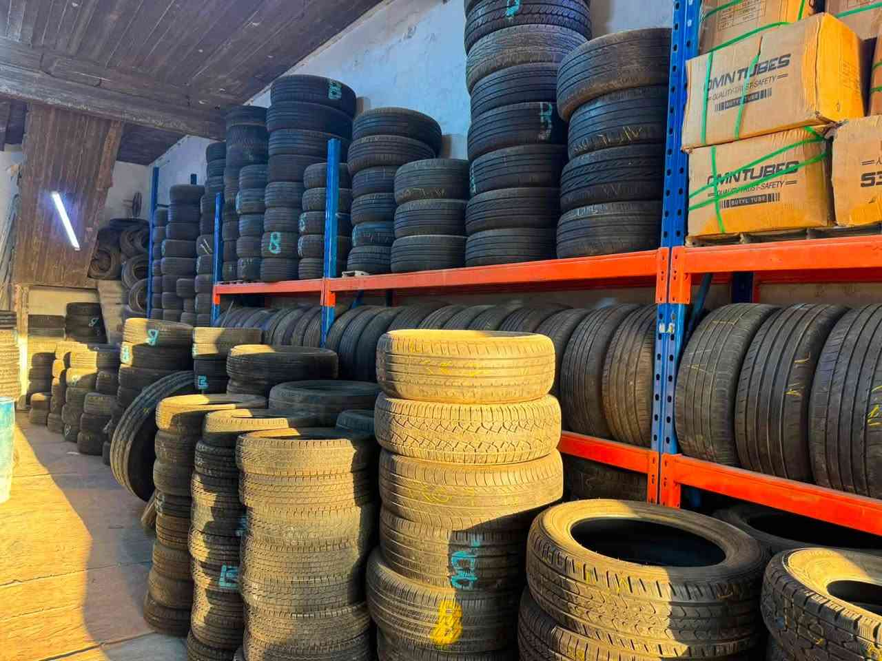 بعون الله تعالى تم وصول وجبه جديدة من الاطارات الاوربيه والصينية إلى مجمع الامارات بابل قضاء القاسم  بتاريخ    11/ 7/  2026     لتواصل الاتصال عل الرقم    ***********
