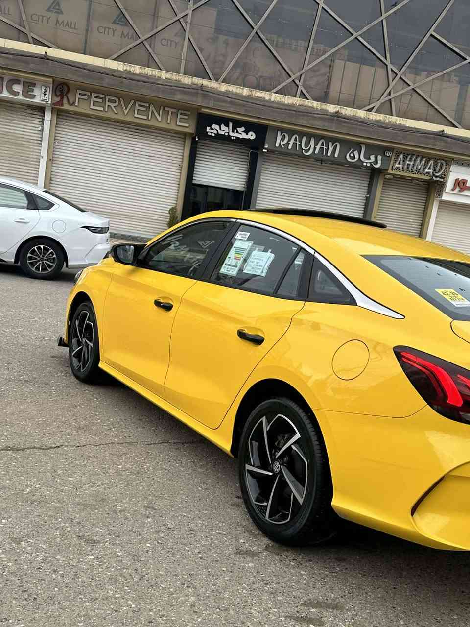 السلام وعليكم سياره ايمجي للبيع
موديل 2022 ماشيه 28الف 
السياره ام الضمان ست سنوات 
السياره اخذتها زيرو على أيدي مشيتها 
والسياره فول واحد على واحد 
رادار بجم خمس كامرات جانبيه فول السياره 
والسياره داخل لونين وايمجي اصلي 
***********]***********}
